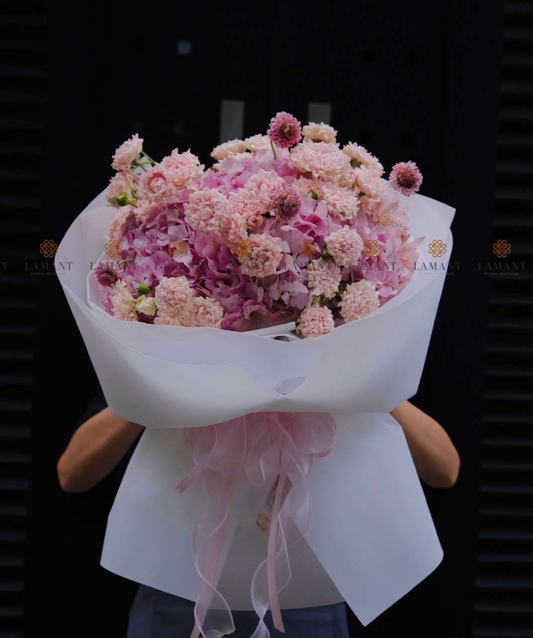 A0084 - Bó hoa Cẩm tú cầu và Hồng chùm