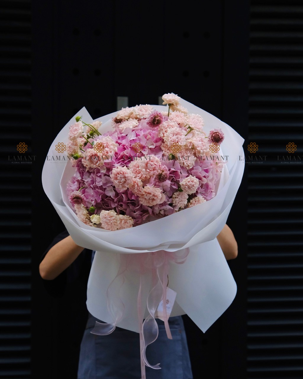 A0084 - Bó hoa Cẩm tú cầu và Hồng chùm - Hình ảnh 6