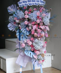 KỆ HOA CHÚC MỪNG MÀU TÍM - XANH DƯƠNG 2m K0001