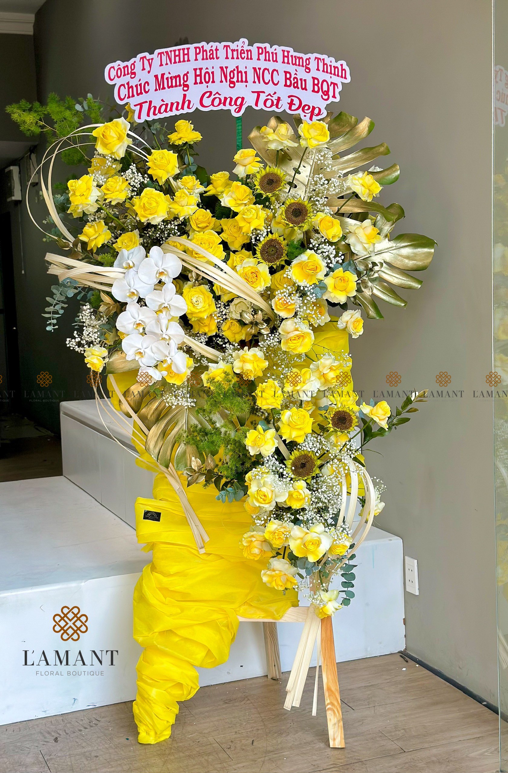 KỆ HOA KHAI TRƯƠNG MÀU VÀNG K0005