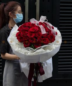 Bó hoa Hồng Ecu đỏ nội lớn A0126