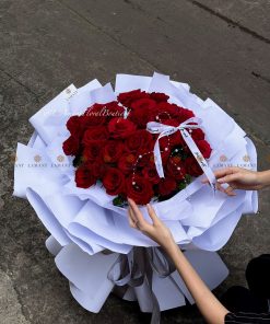 Bó hoa Hồng Ecu đỏ nội A0121