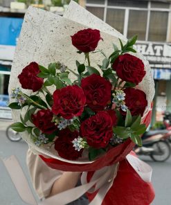 Bó hoa 9 cành Hồng Heart ecuador đỏ A0163