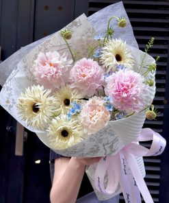 Bó hoa Mẫu đơn hồng, đồng tiền tua rua A0180