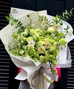 Bó hoa phăng xanh lá và hoa lá phụ các loại A0207