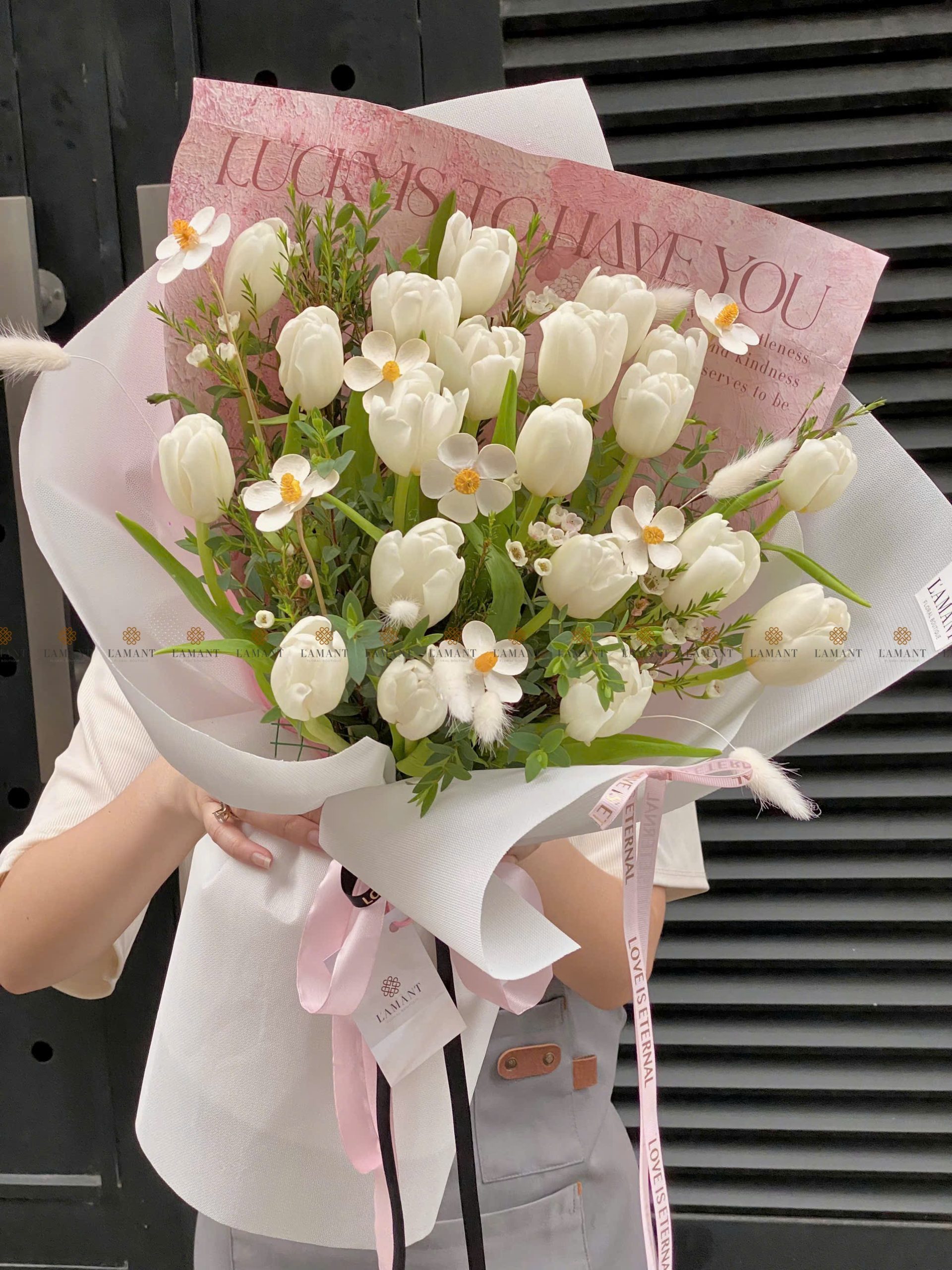 Bó hoa Tulip trắng A0375 - Hình ảnh 10
