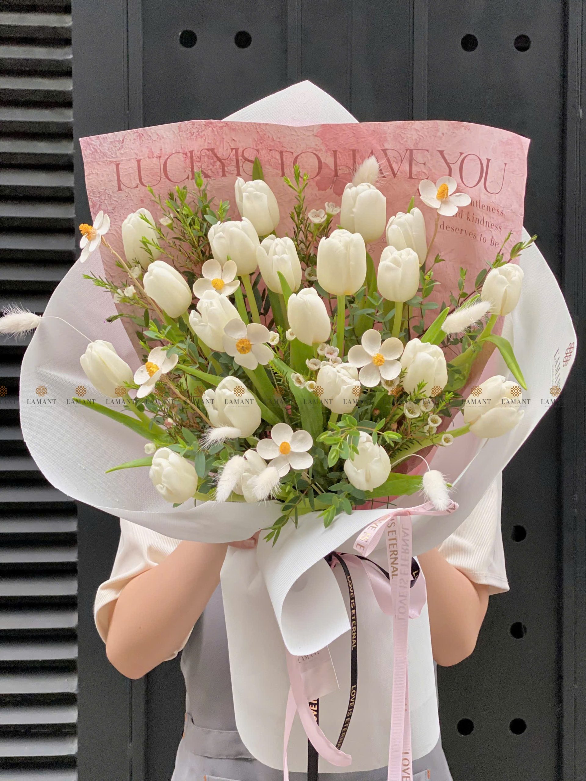 Bó hoa Tulip trắng A0375 - Hình ảnh 7