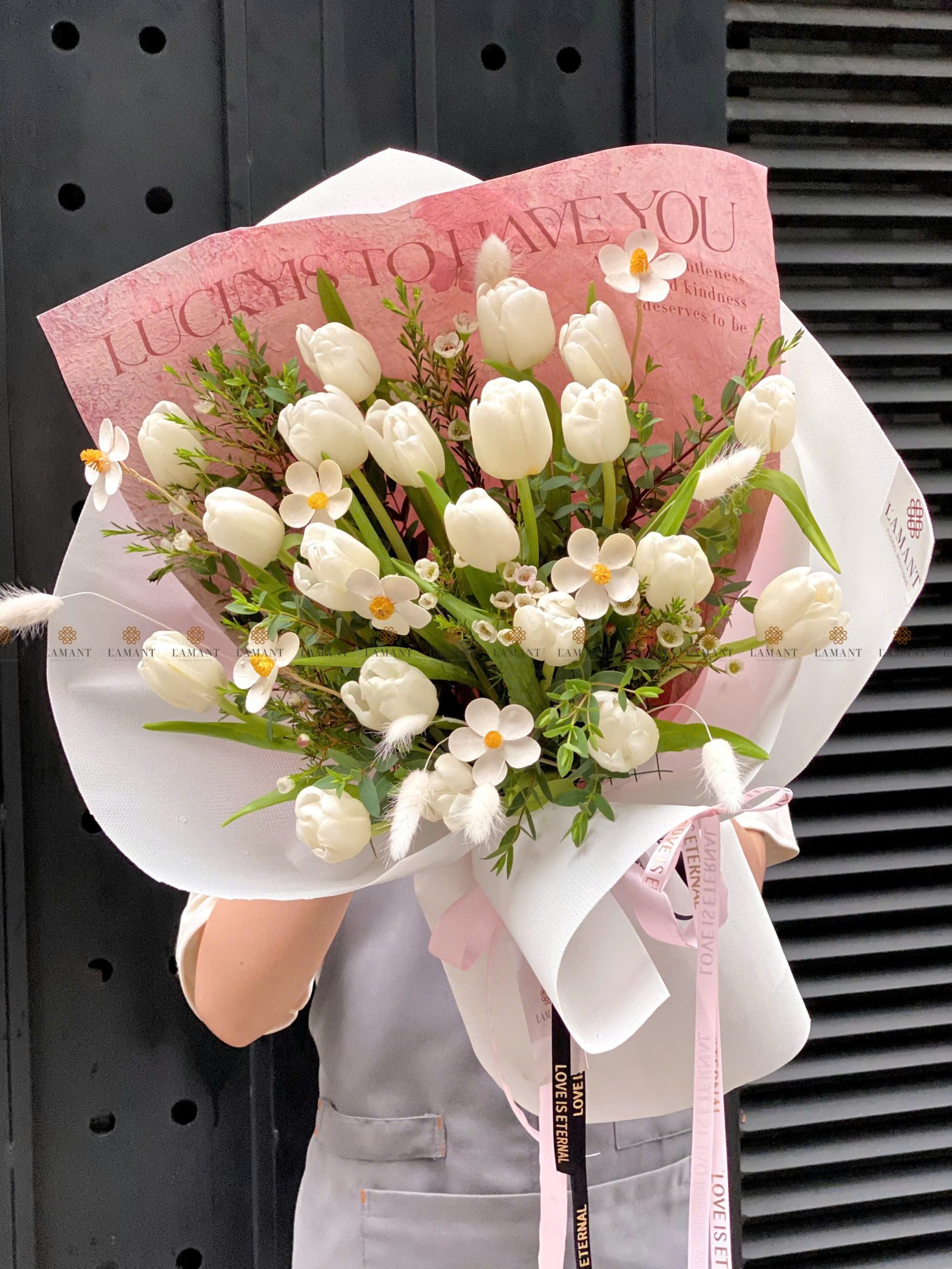 Bó hoa Tulip trắng A0375 - Hình ảnh 2