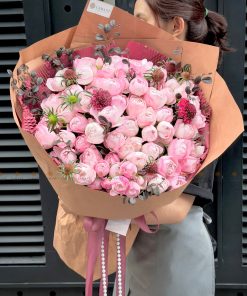 Bó hoa hồng Plume mix scabiosa A0445