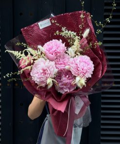 Bó hoa Khập Khẩu Mẫu đơn và Astilbe A0449