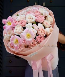 Bó hoa tulip mix hoa hồng các loại A0513
