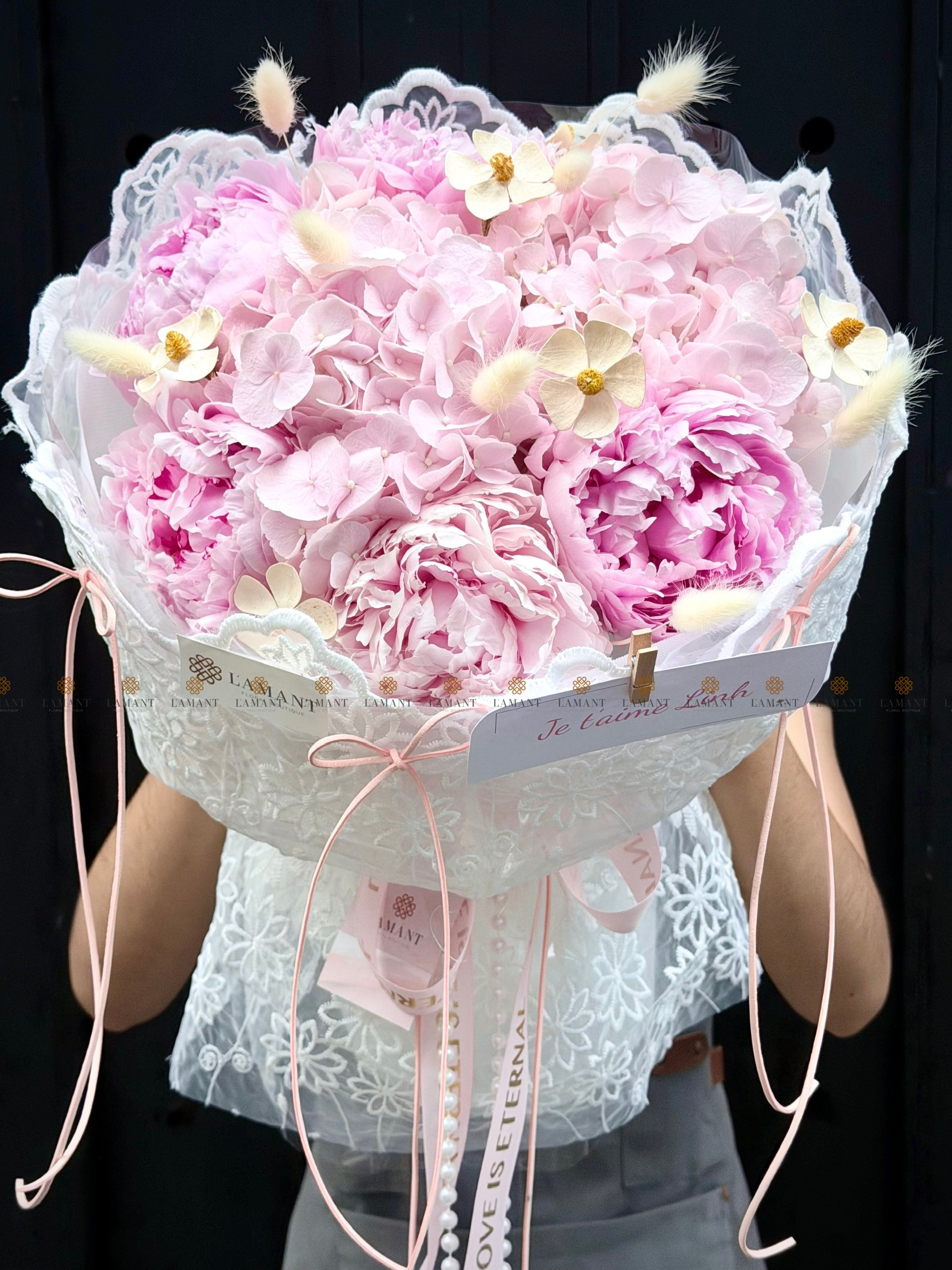 Bó hoa Peony Sarah hồng mix Tú cầu A0524