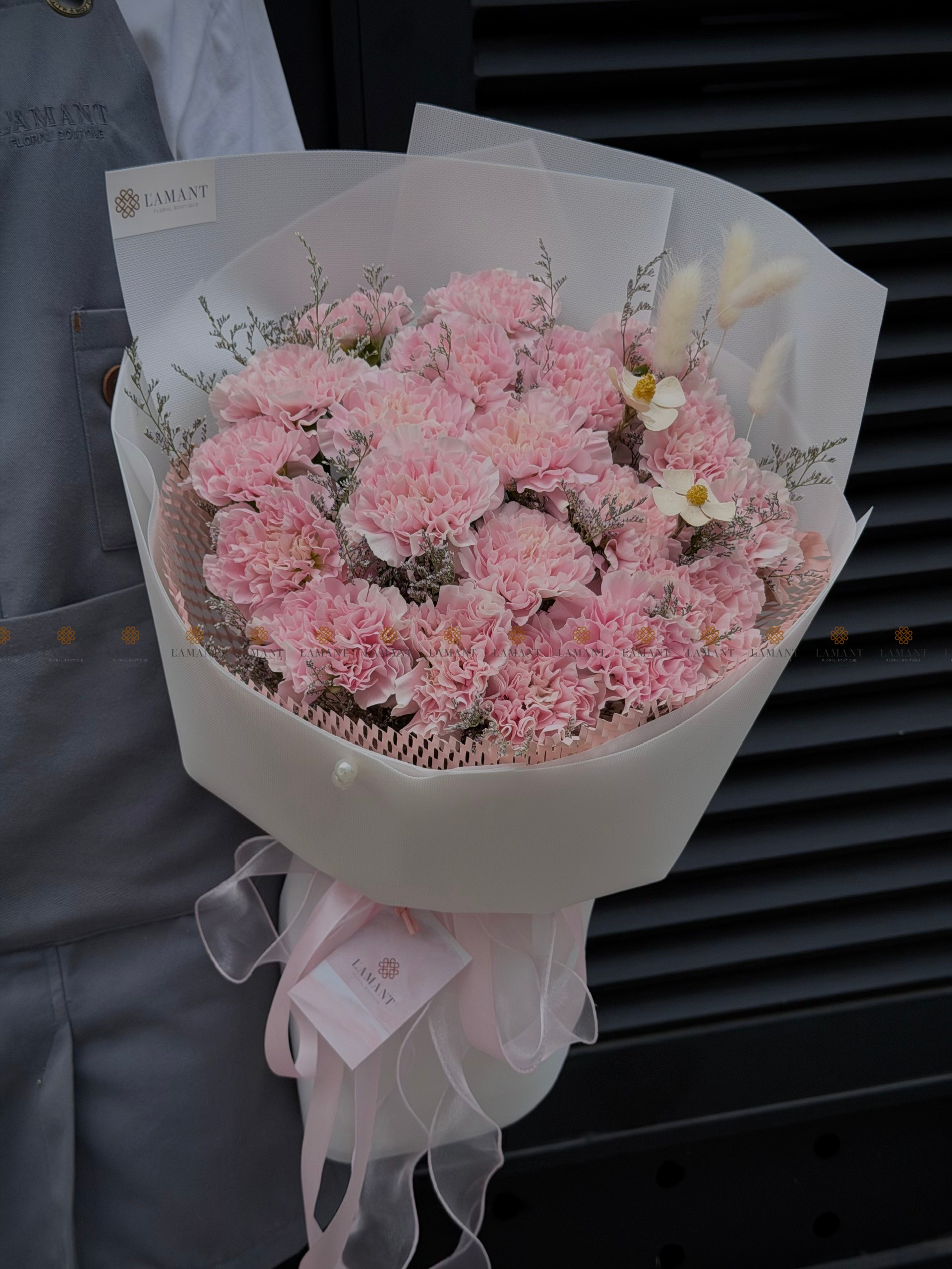 Bó hoa 20 cành phăng và hoa phụ A0584 - Hình ảnh 8