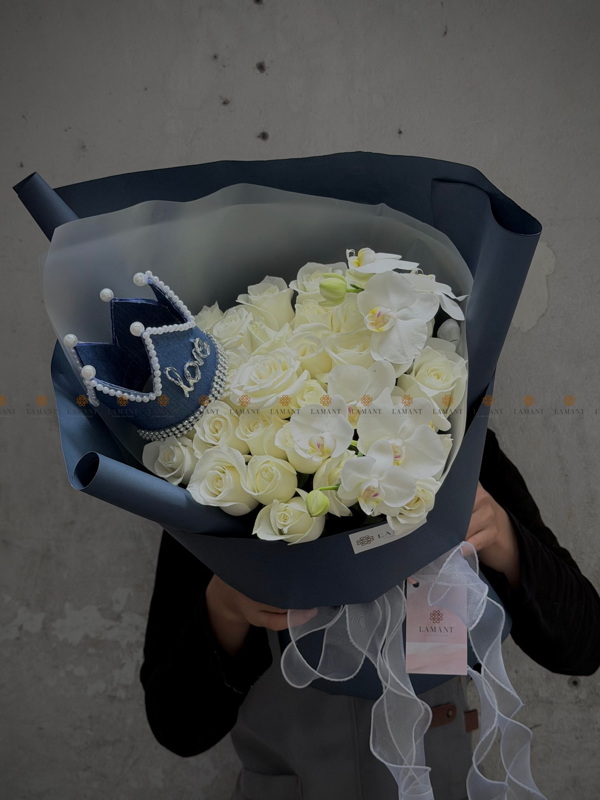 Bó hoa 25 cành hồng và lan mini A0585 - Hình ảnh 8