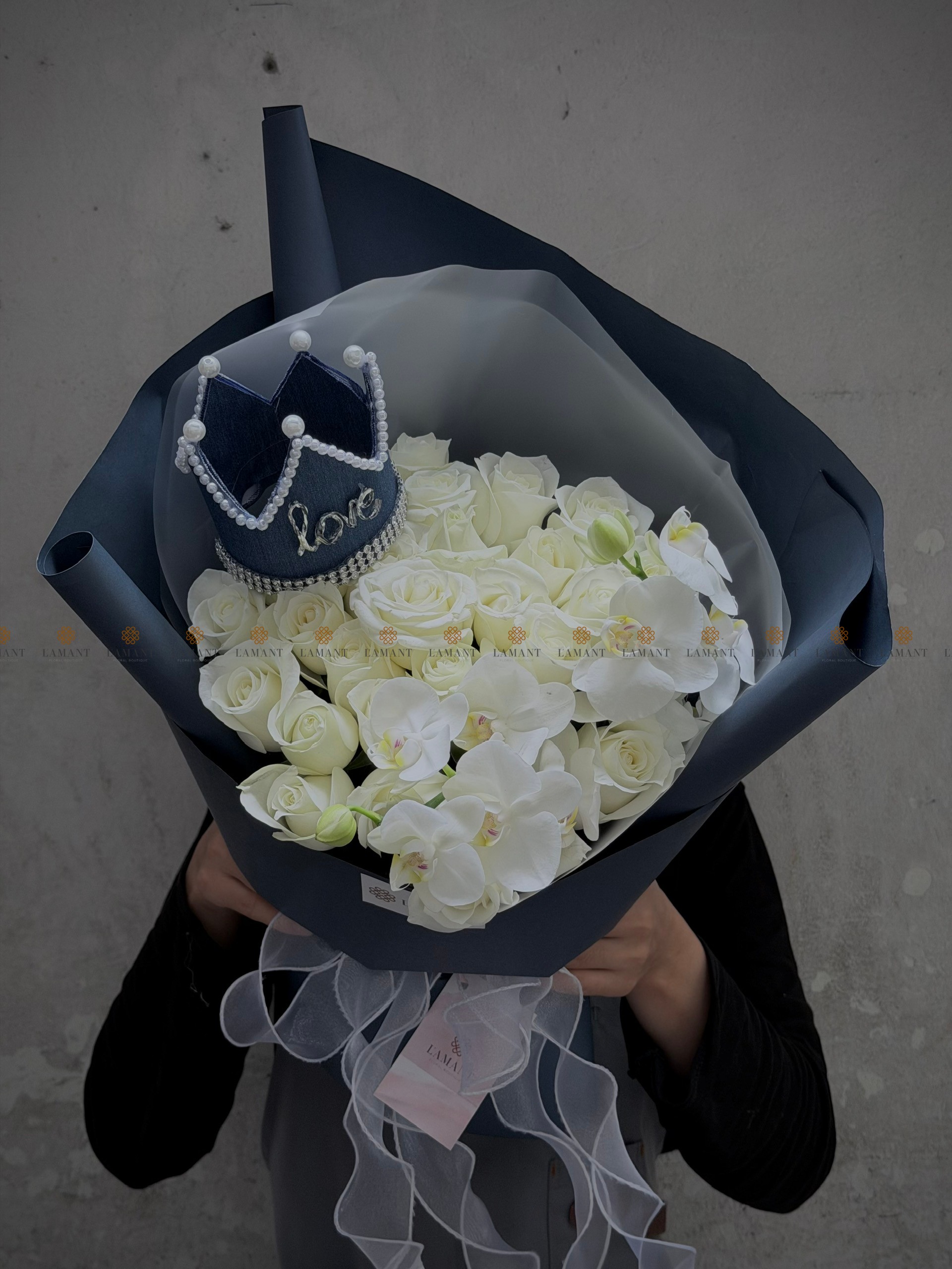 Bó hoa 25 cành hồng và lan mini A0585 - Hình ảnh 7