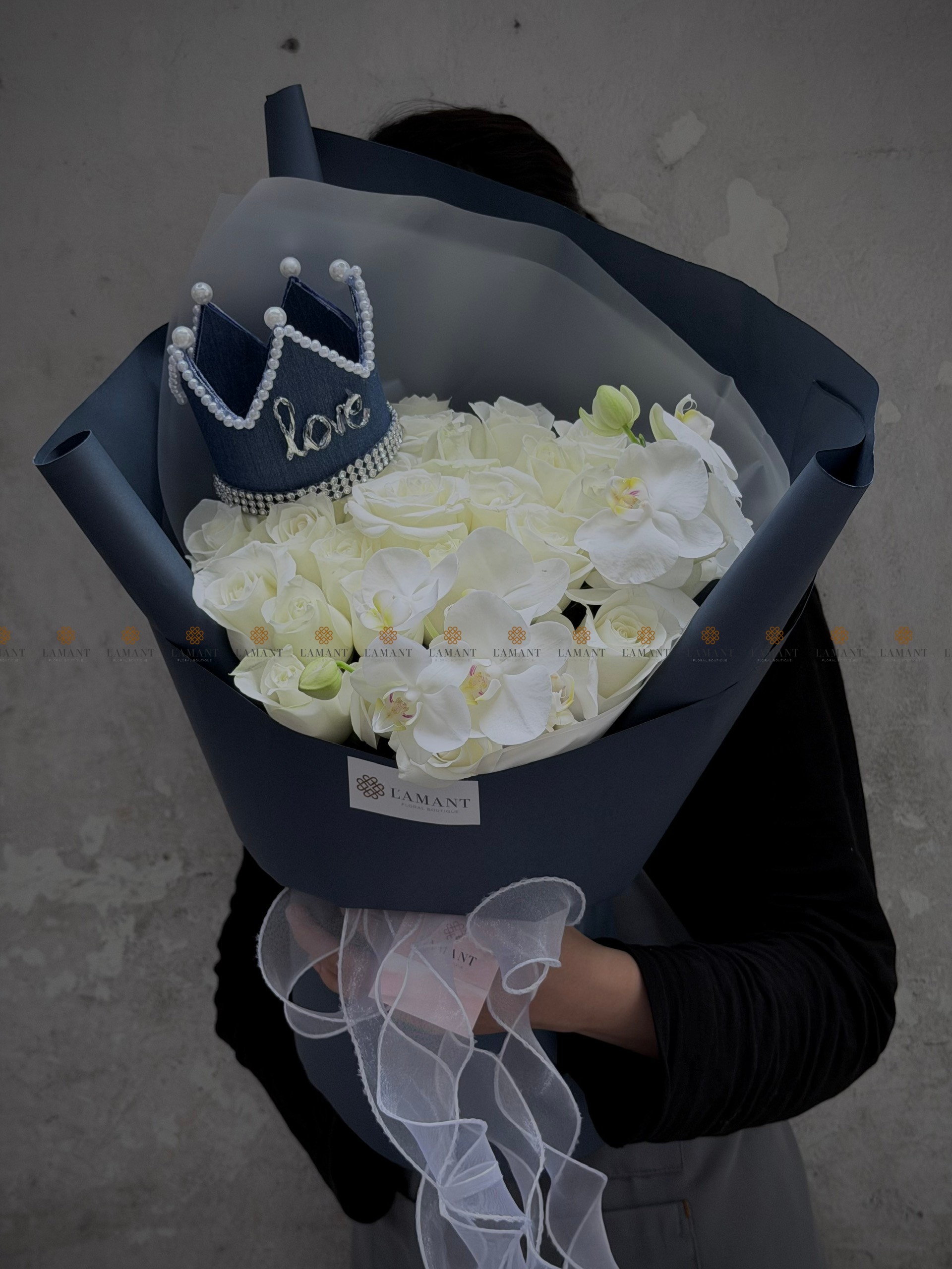 Bó hoa 25 cành hồng và lan mini A0585 - Hình ảnh 2