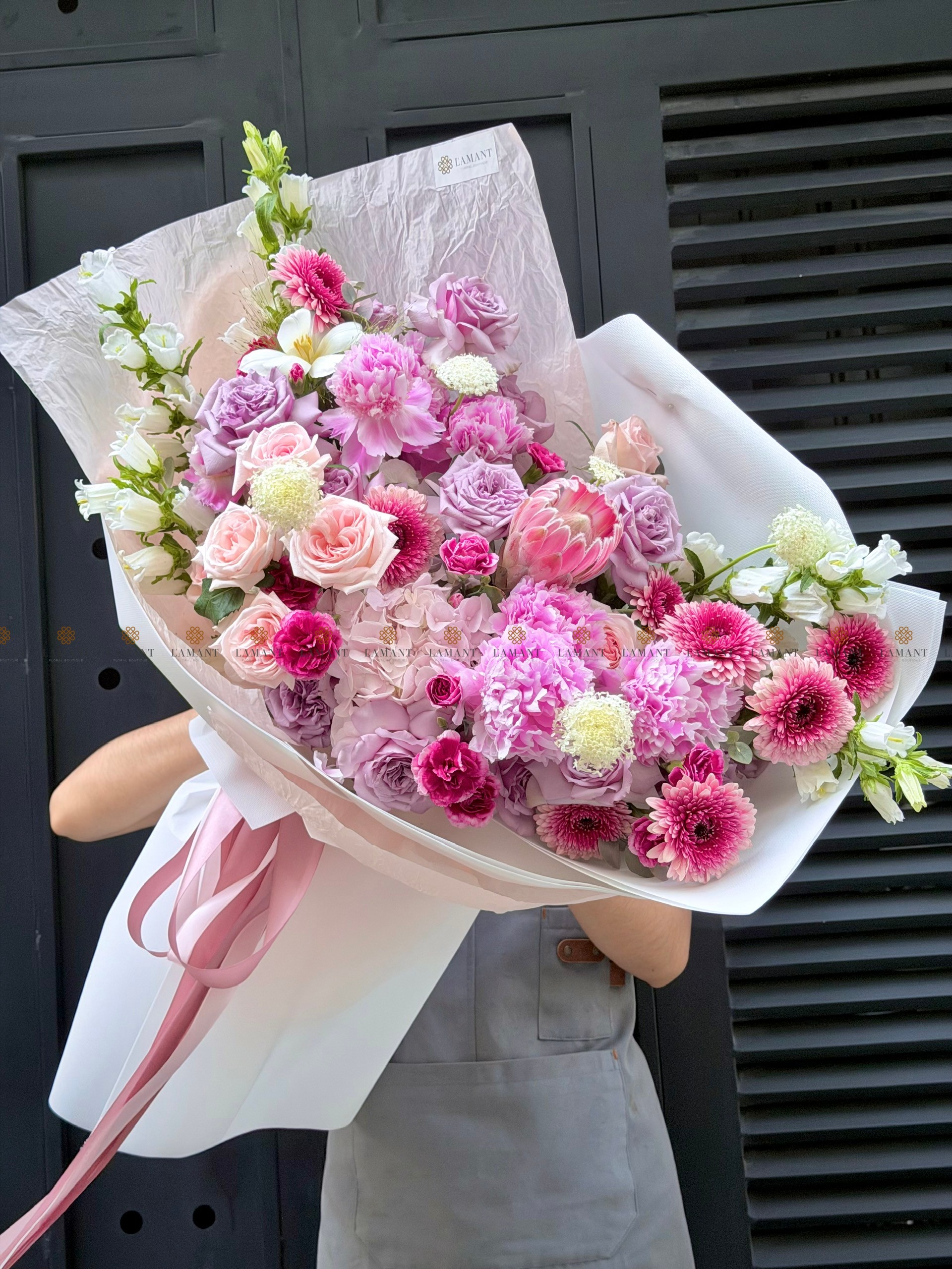 Bó hoa Peony mix Tú cầu và hoa hồng A0529