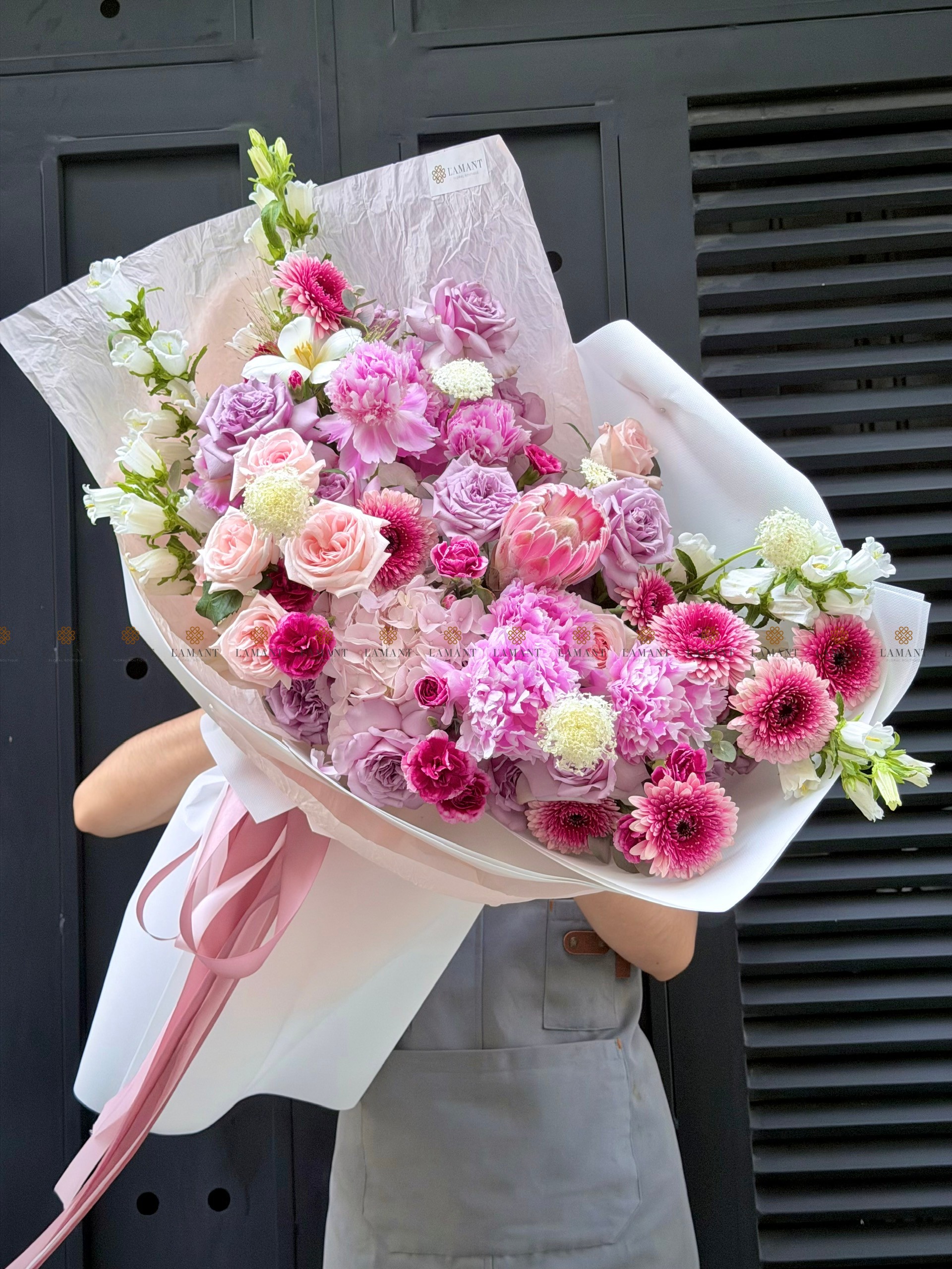 Bó hoa Peony mix Tú cầu và hoa hồng A0529 - Hình ảnh 4