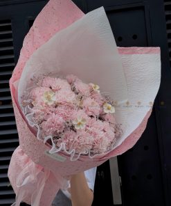 Bó hoa 20 cành phăng hồng nhạt mix bướm gỗ A0557