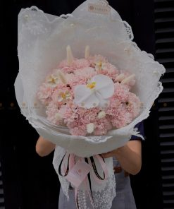 Bó hoa 20 cành phăng hồng nhạt mix bướm gỗ A0560