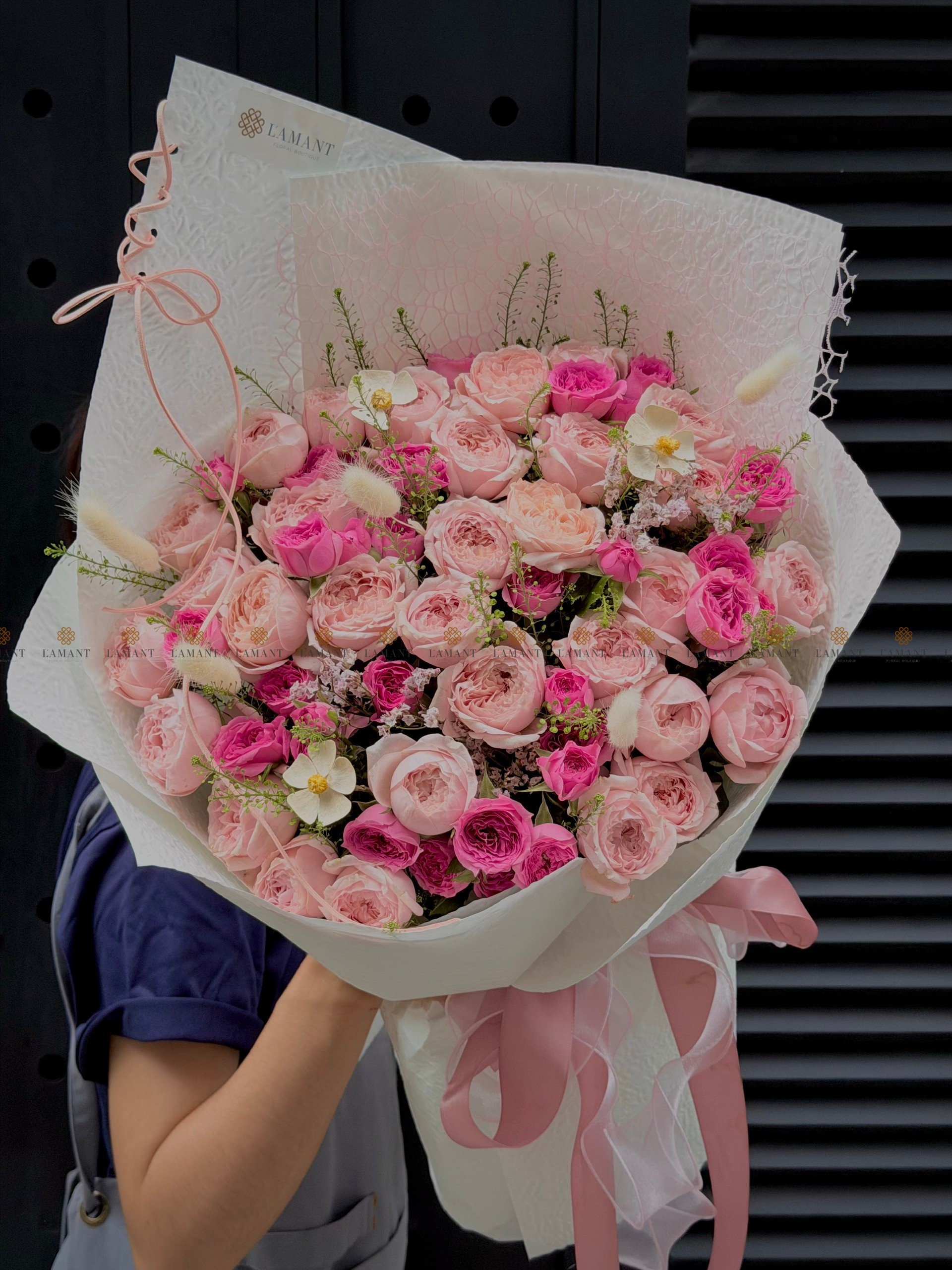 Bó hoa Hồng chùm Sophia mix Phăng và ngôi sao xanh A0559